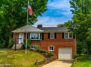 8133 Bainbridge Rd, Alexandria, VA 22308