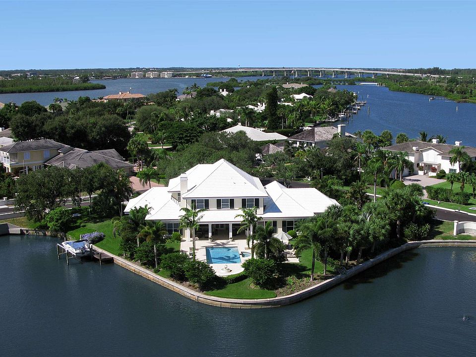 1st image of 530 Bay Dr