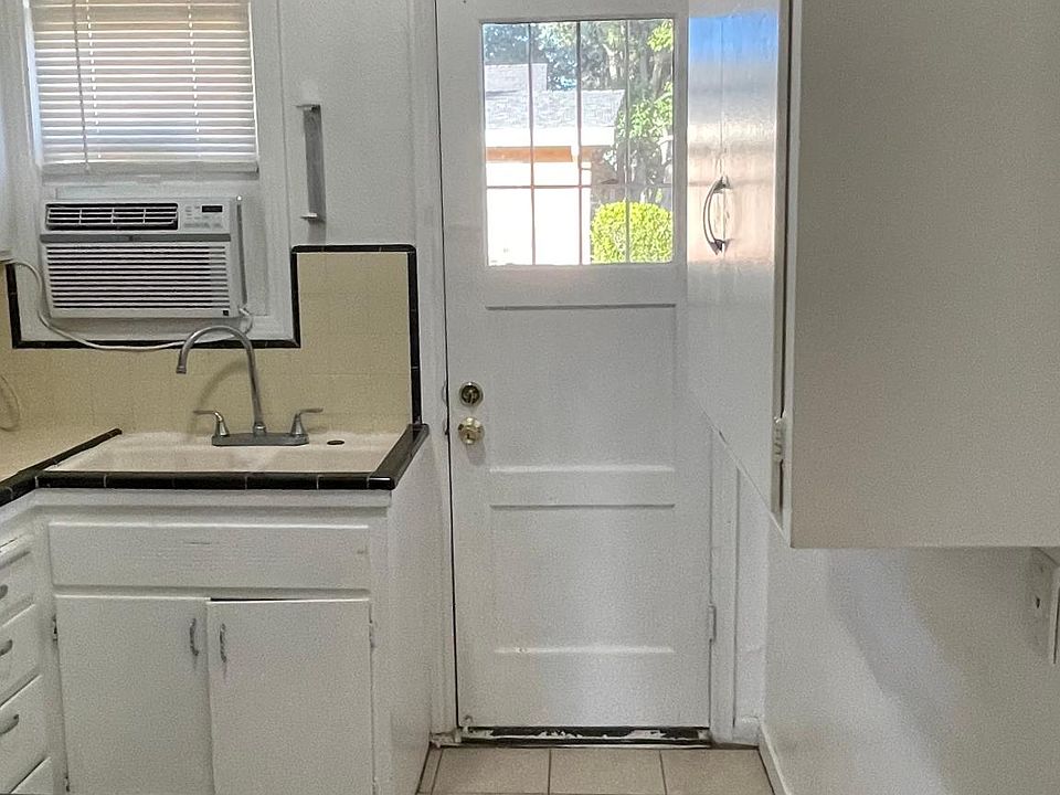 2nd image of 4259 21st St