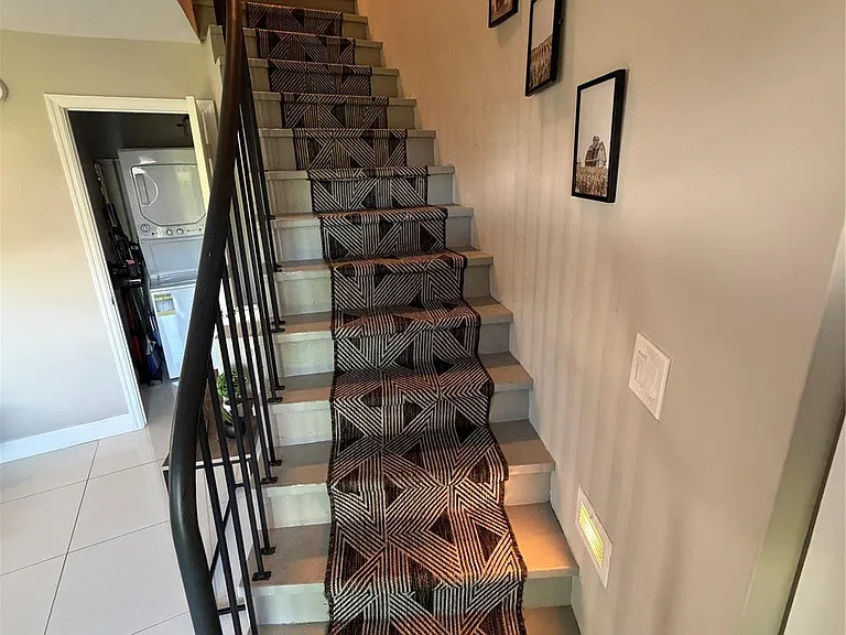 608 NE 29th Dr #1 — Photo 12