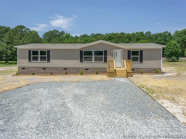 3915 McKethan St, Wade, NC 28395