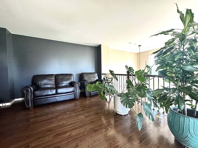 11 E Willow Rd — Photo 26