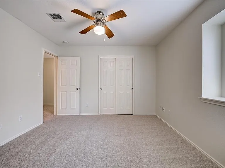 1115 Rawhide Trl — Photo 75