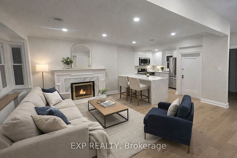 Toronto House for rent - 3 Bedrooms — photo 2