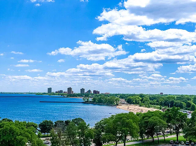 1 bed, 1.5 bath, 850 sqft, $1,760 — Photo 3