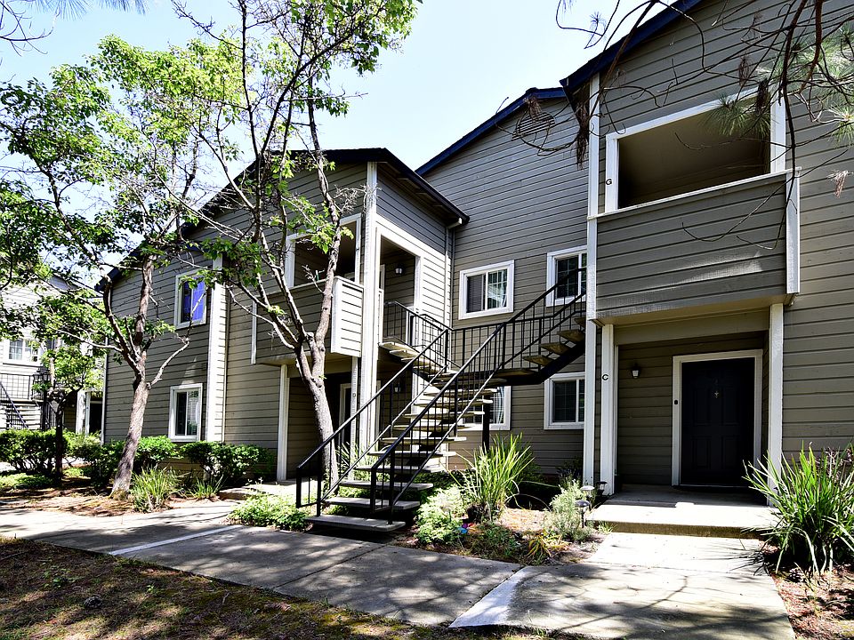 1st image of 630 Canyon Oaks Dr APT H