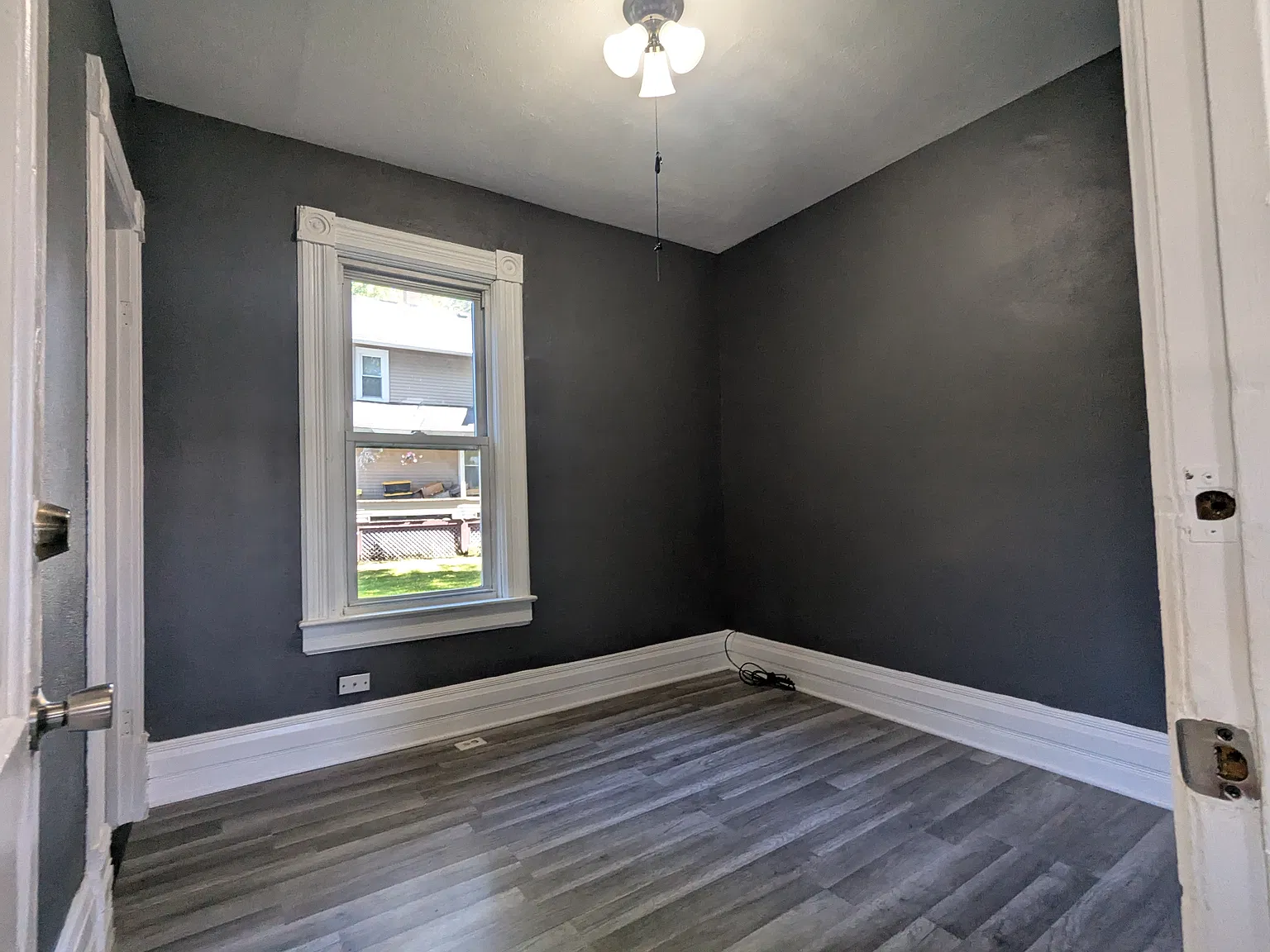 817 Front St — Photo 4