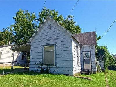 415 W Hickory St, Nevada, MO, 64772