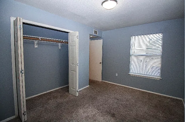 1500 Lake Shore Dr #201 — Photo 8