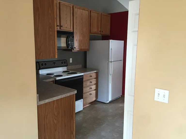 1023 Providence Dr #TOWNHOUSE — Photo 4