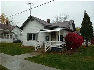864 S Jackson St photo 1