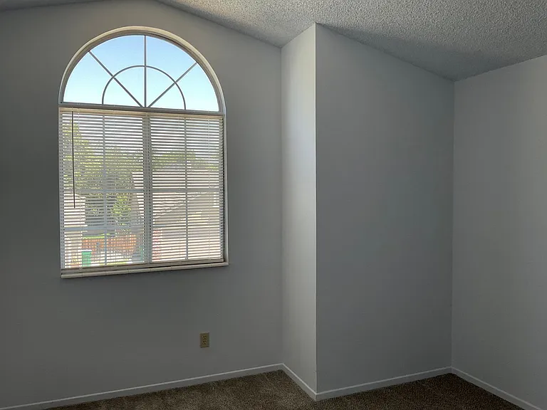 6061 Stonecreek Dr — Photo 15