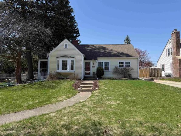 1038 N 8th St, Rochelle, IL 61068
