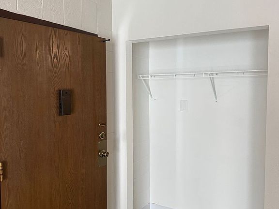 4th image of 1416-1426 10th Ave N #5
