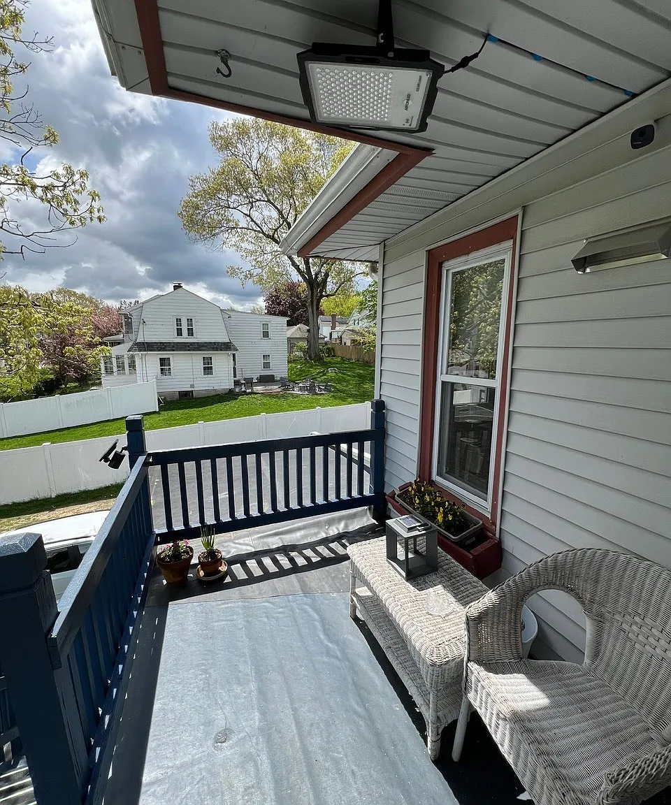 25 West Warwick Avenue — Photo 3