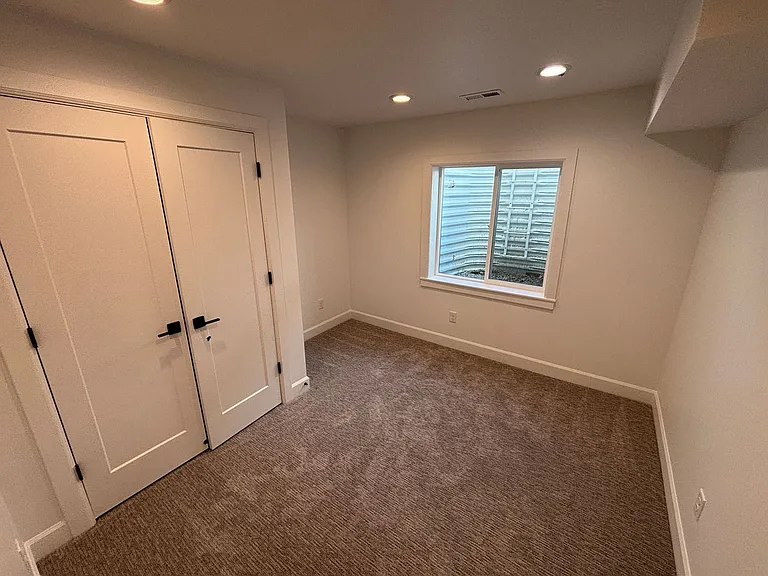 1063 W Chokecherry St — Photo 10