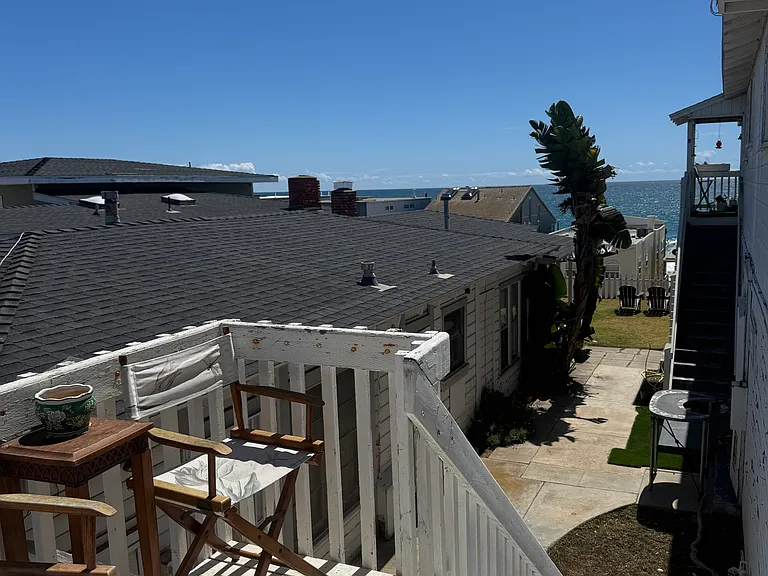 1616 S Pacific St #C — Photo 2