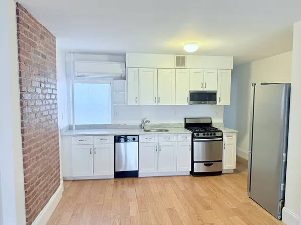 49-16 30th Ave #2, Woodside, NY 11377