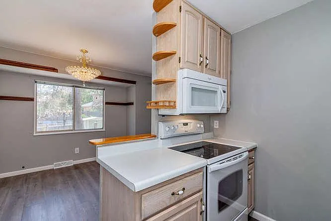 3140 S Pitkin St — Photo 18