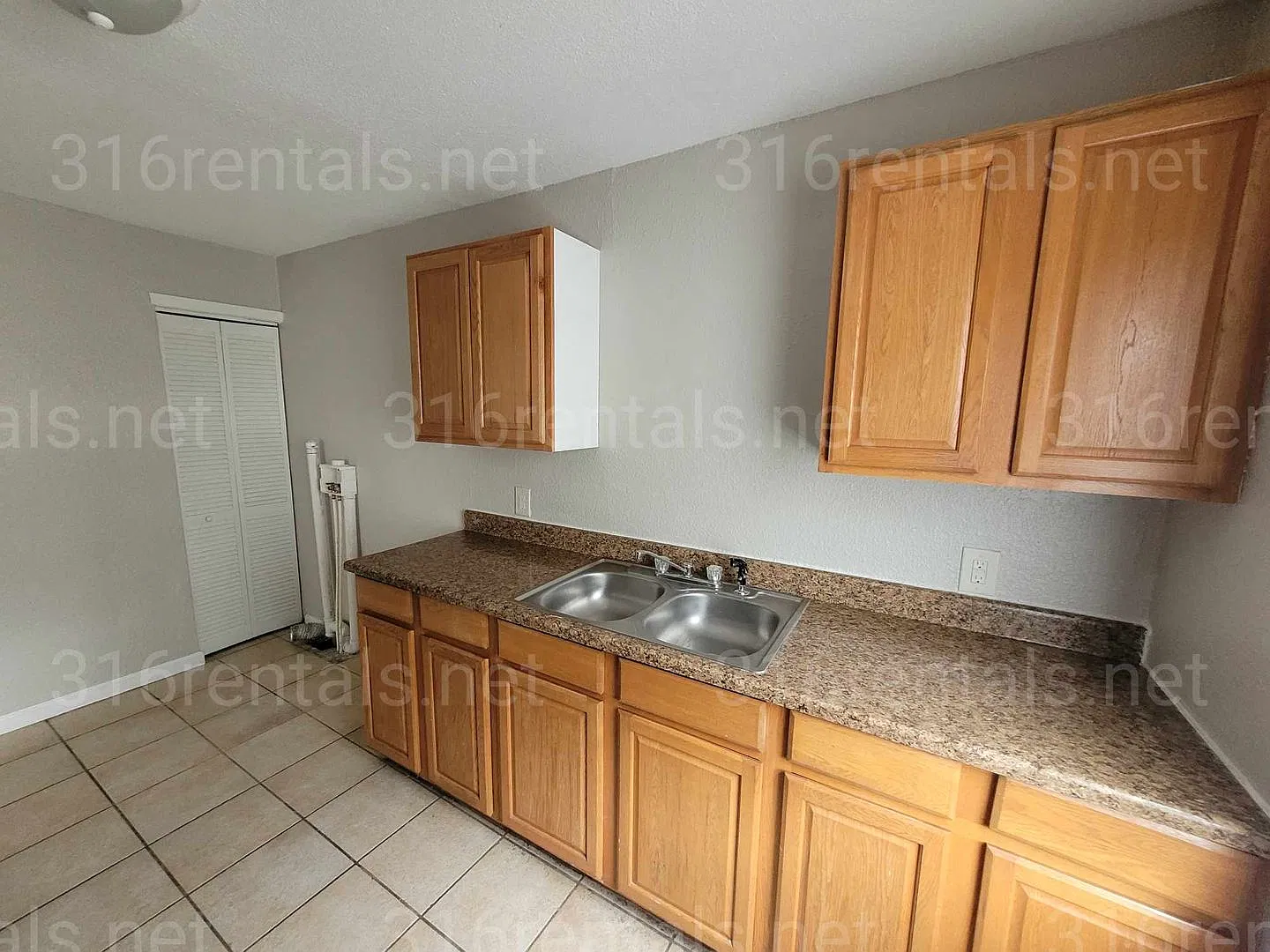 $625 - 1 bedroom/ 1 bathroom - Duplex. — Photo 3