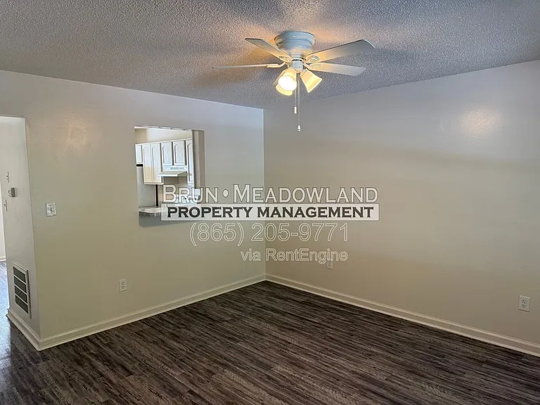5620 Boxwood Garden Way — Photo 6
