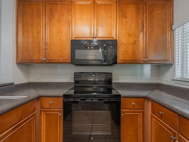 19 Arbor Club Dr #211 — Photo 10