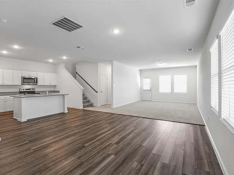 1803 Chapel Hill Rd — Photo 4