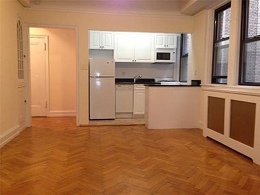 1st image of 37 W 72nd St APT 7F