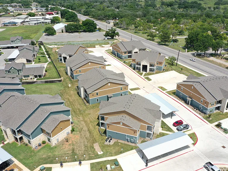 Orchard Grove Apartments — Photo 40