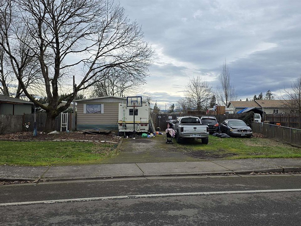 1st image of 530 S 6th St