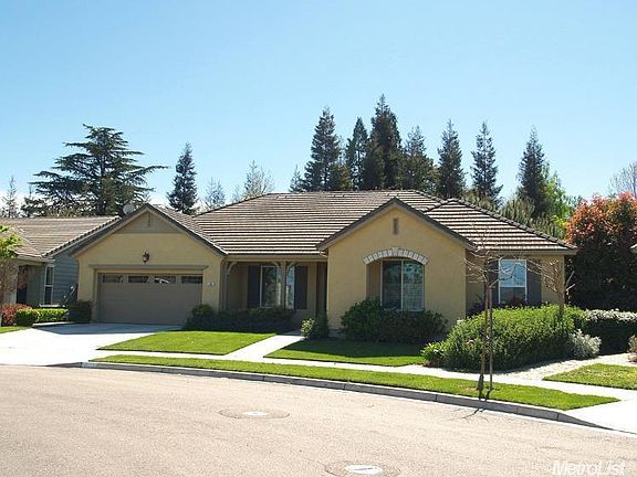 2nd image of 2387 Parkwoods Way