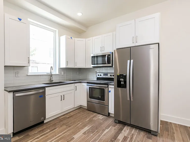 1431 Brown St #2 — Photo 1