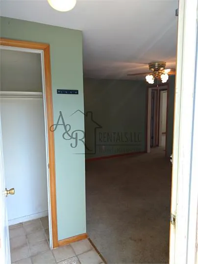 413 Fieldcrest Dr — Photo 8