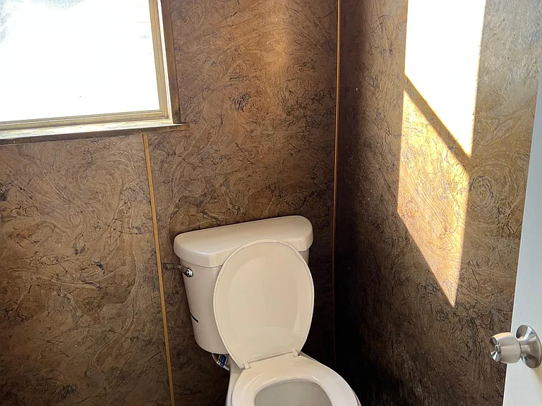 713 S Moffet Ave #1/2 — Photo 8