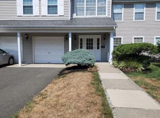 809 Eagles Chase Dr, Lawrence Township, NJ 08648