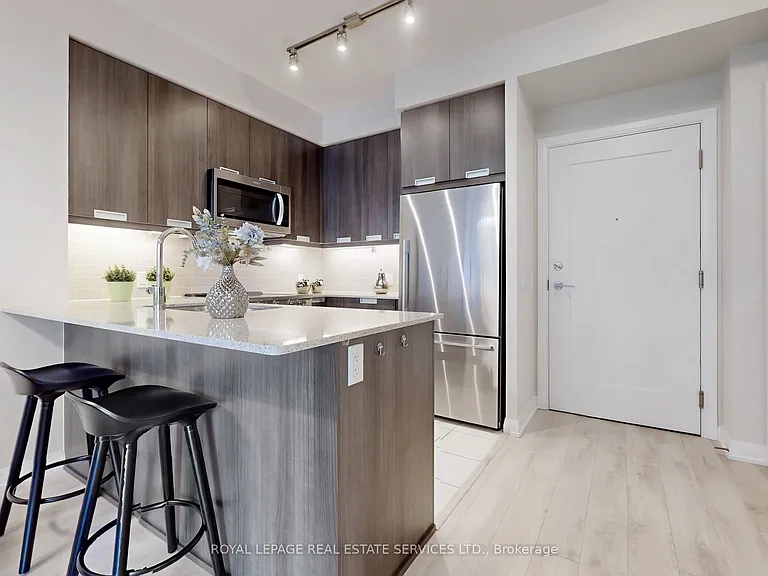 35 Watergarden Dr #615 — Photo 12