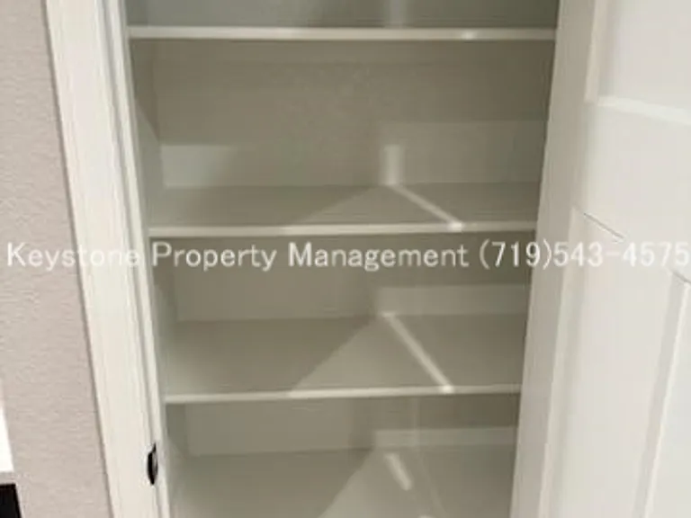 857 S Palomar Dr — Photo 13