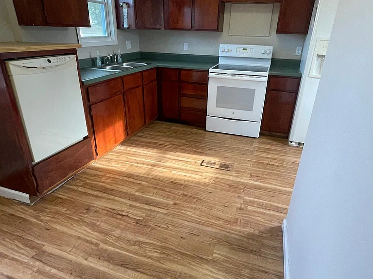 2807 Craighead Ln — Photo 5