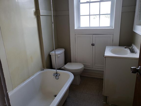 5th image of 4225 E Sacramento Ave #A