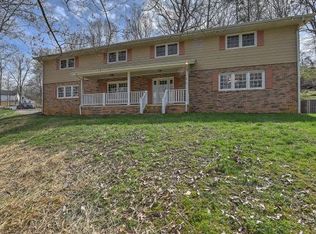 4540 Chickasaw Rd, Kingsport, TN 37664