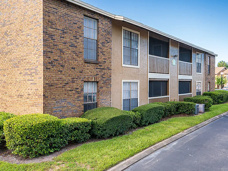 Forestlake Apartments — Photo 32