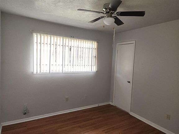 3rd image of 12611 Shannon Hills Dr