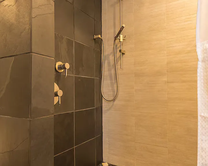 838 Flower Ave — Photo 16