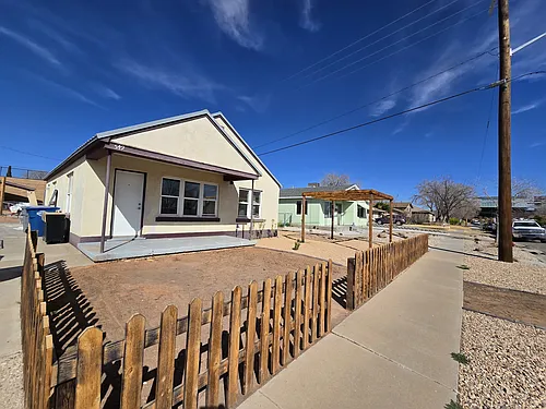 549 E 500 S Photo 1