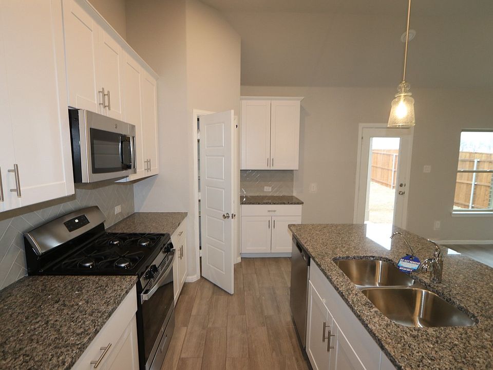 514 Claremont Dr, Justin, TX 76247 MLS N481210000009 Zillow