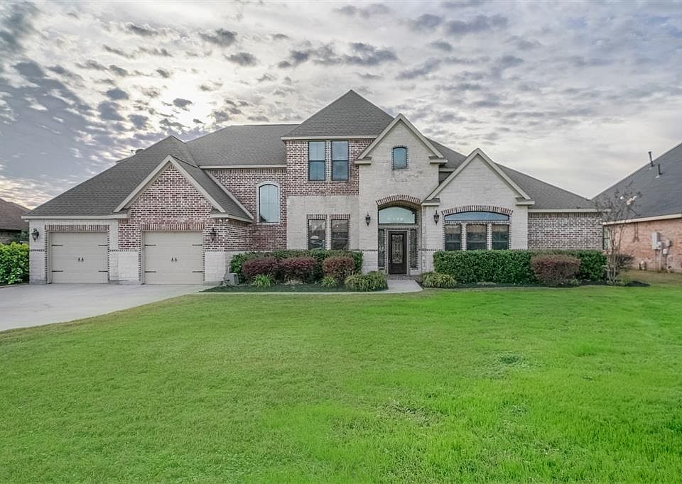1st image of 11731 W Grand Pond Dr