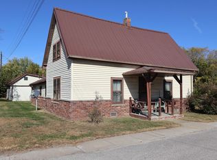 207 Adaline St, Elnora, IN 47529