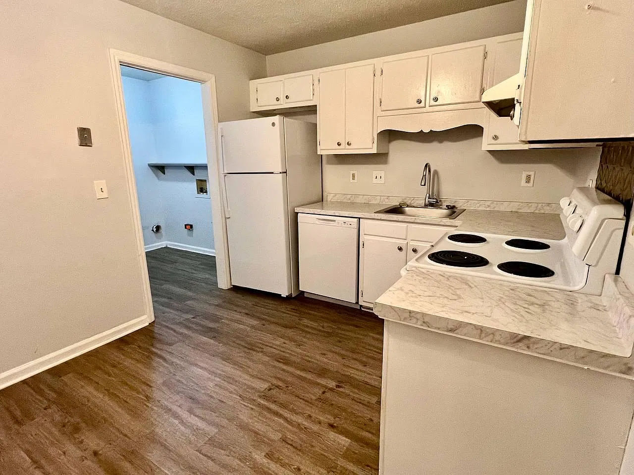 113 Timber Ln - A — Photo 4