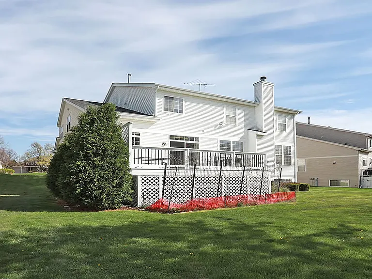 829 Clover Ridge Ln — Photo 37
