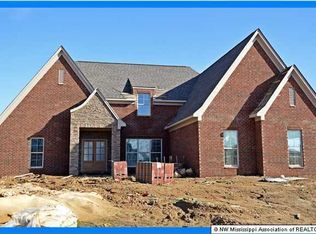 1070 Hawks Crossing Dr, Olive Branch, MS 38654